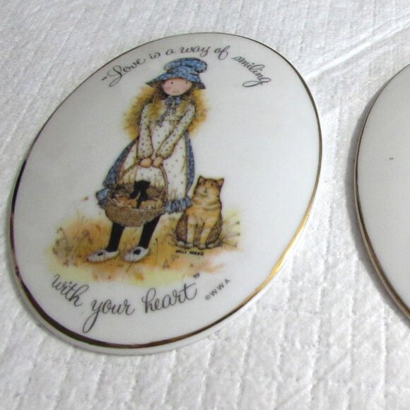 Bundle of two 1936 HOLLY HOBBIE Porcelain Wall Plaques - Picture 1 of 5